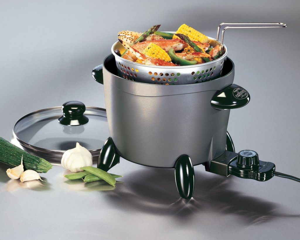Cooking in Presto 06003 options electric multi cooker steamer
