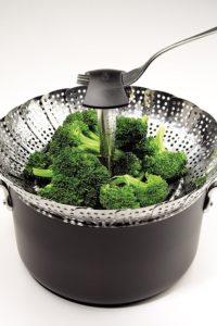 OXO Good Grips steamer basket wit handy removable handle